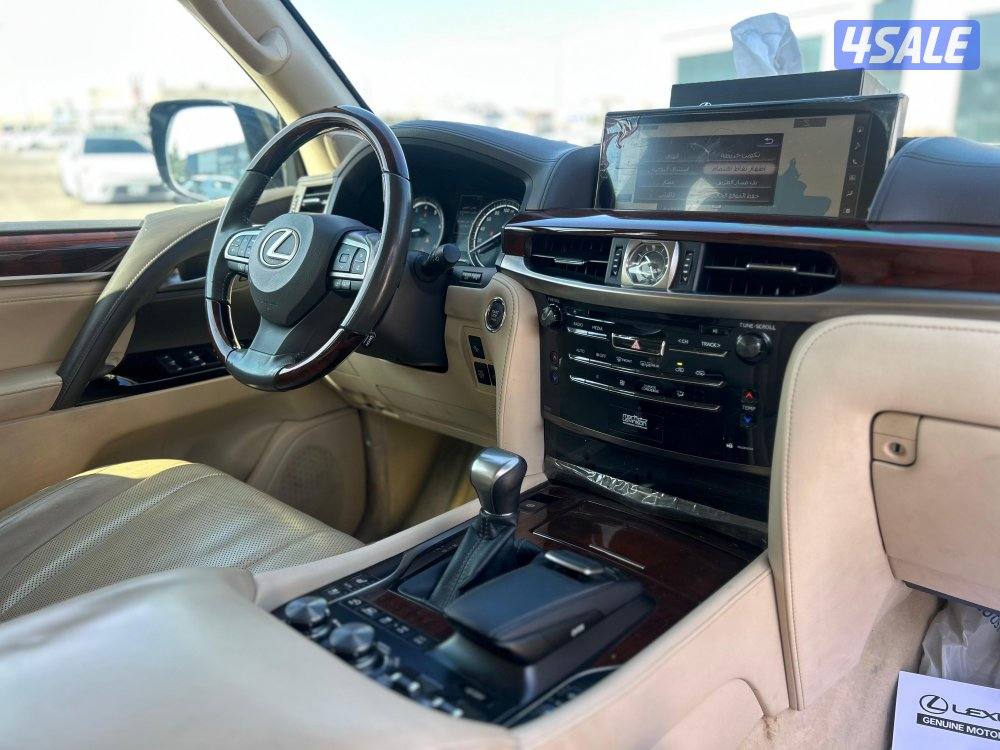 لكزس LX570 درجة اولى 
موديل 2017
ماشى 310.000 k.m 
وارد الساير.7