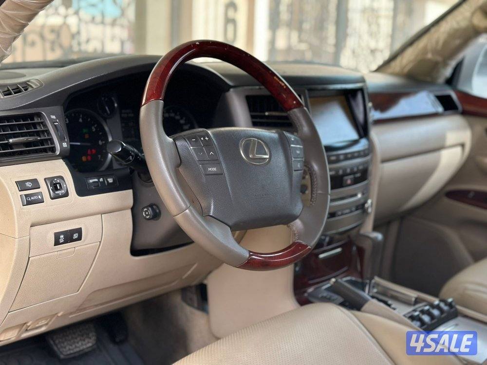 Lexus 
LX 570 
موديل 2014
8سلندر13