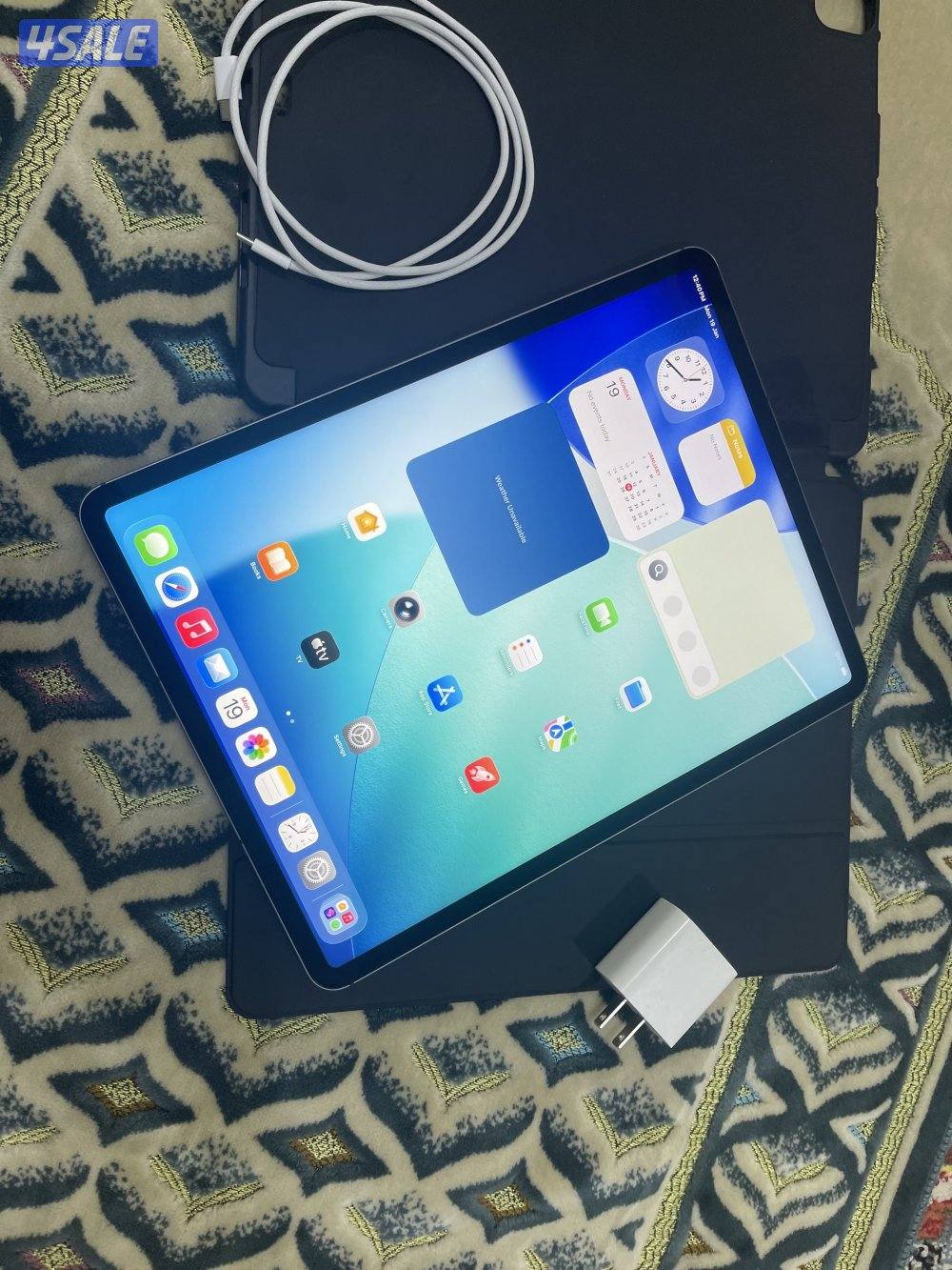 ايباد ابل برو 12.9 انش 256 قيقا بطارية 92 نظيف مو مصلح مع كفر وشحن3