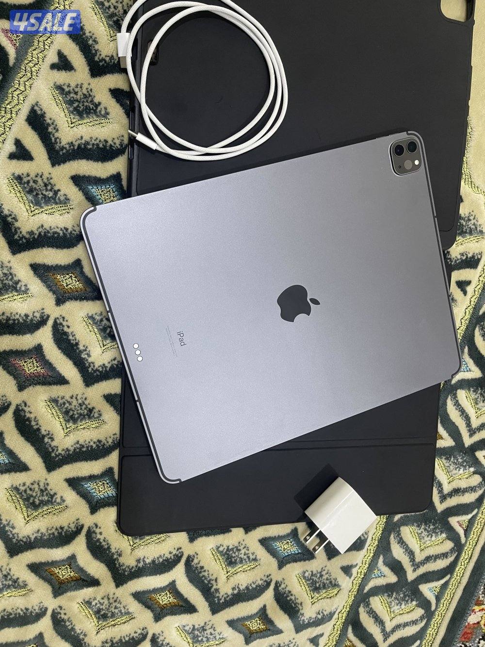 ايباد ابل برو 12.9 انش 256 قيقا بطارية 92 نظيف مو مصلح مع كفر وشحن4