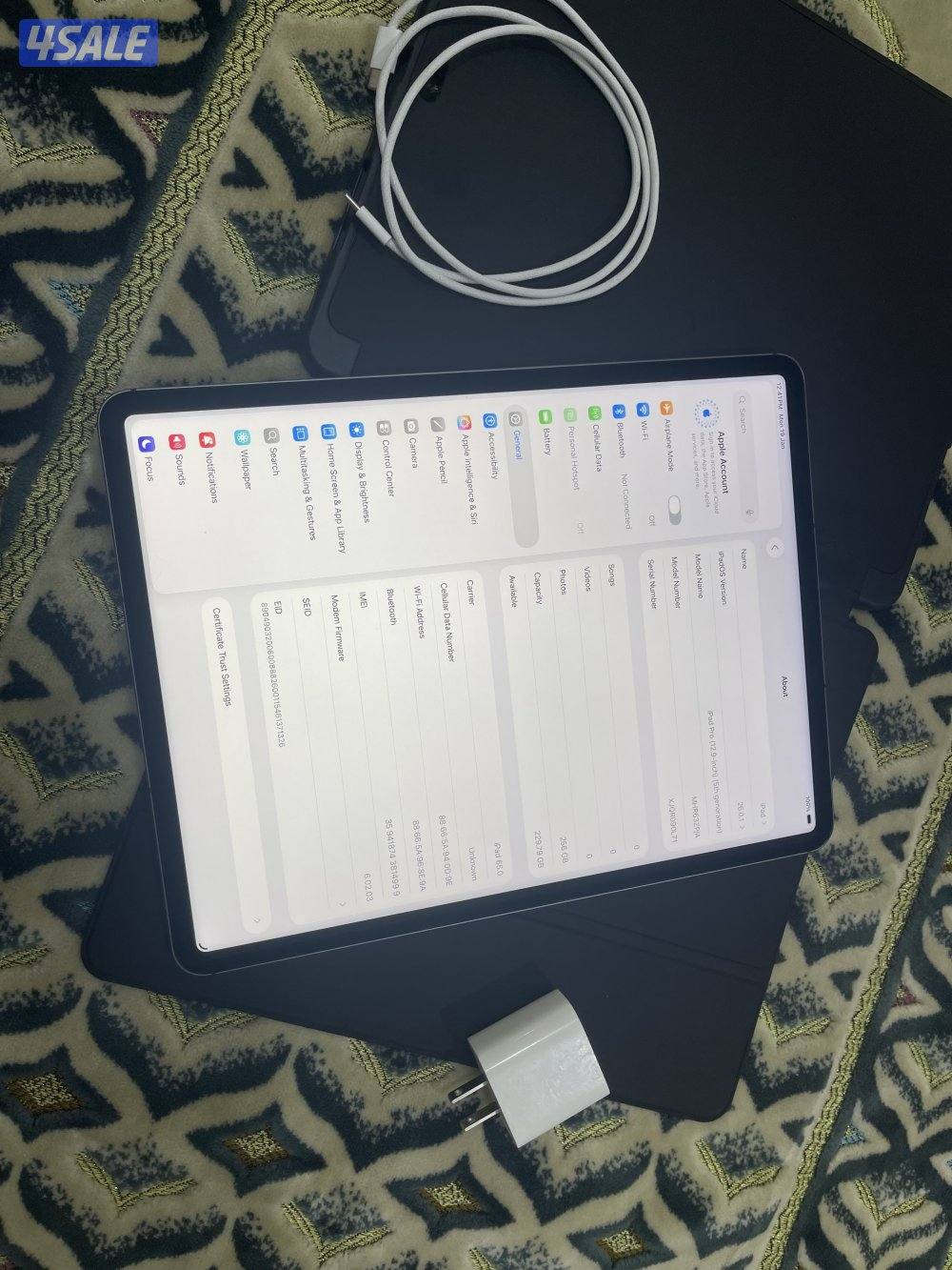 ايباد ابل برو 12.9 انش 256 قيقا بطارية 92 نظيف مو مصلح مع كفر وشحن7