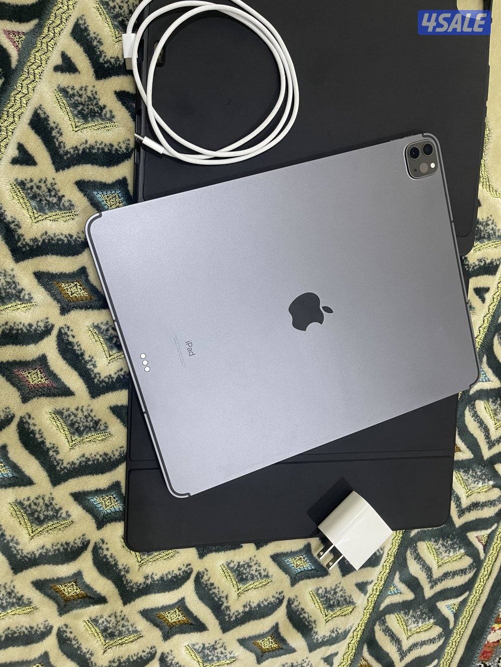 ايباد ابل برو 12.9 انش 256 قيقا بطارية 92 نظيف مو مصلح مع كفر وشحن8