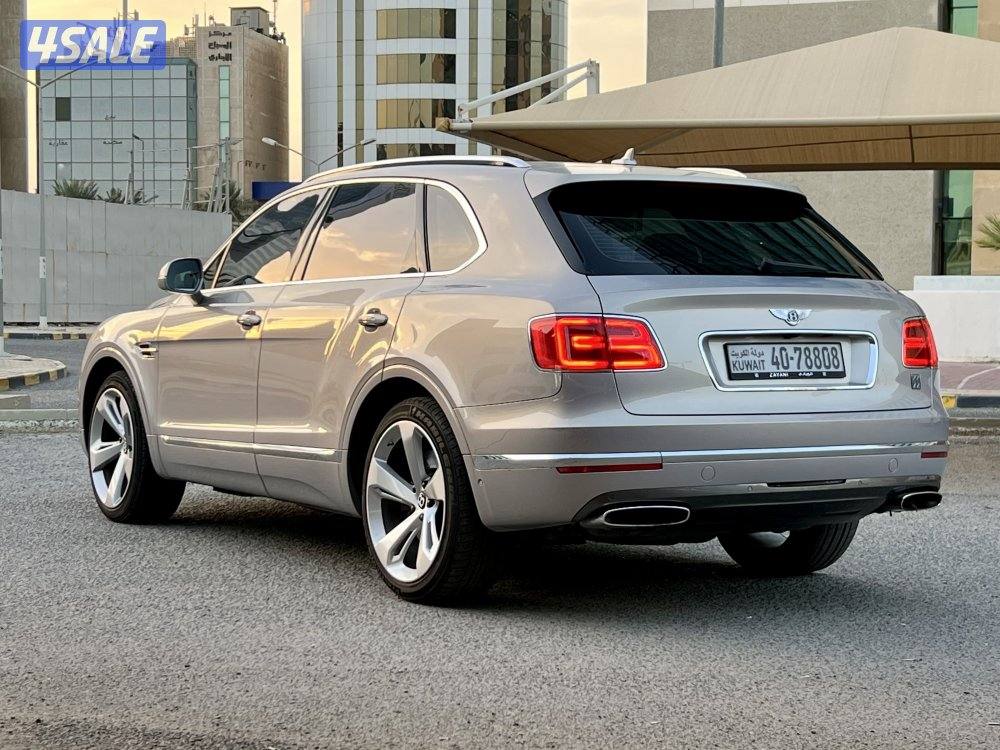 بنتلي موديل 20172