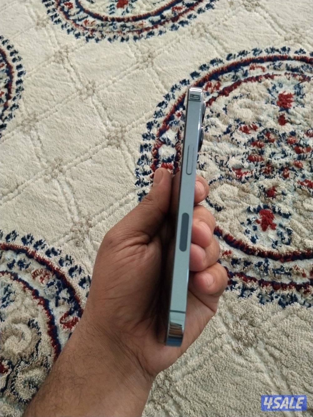 iPhone 13pro 128gb everything in this phone is original no changed prt4