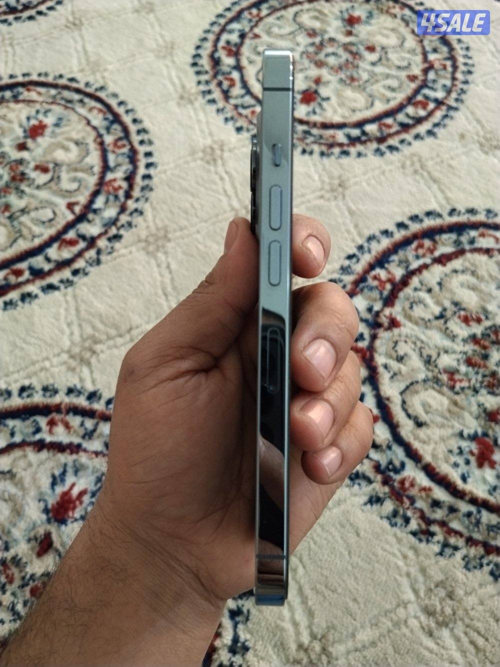 iPhone 13pro 128gb everything in this phone is original no changed prt7