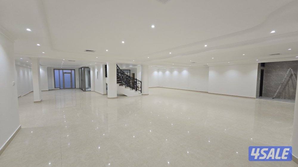 بيت كامل للإيجار مع حمام سباحة وجاكوزي وسرداب واسع9