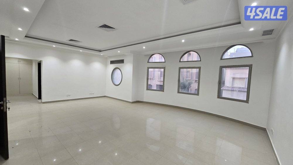 بيت كامل للإيجار مع حمام سباحة وجاكوزي وسرداب واسع11