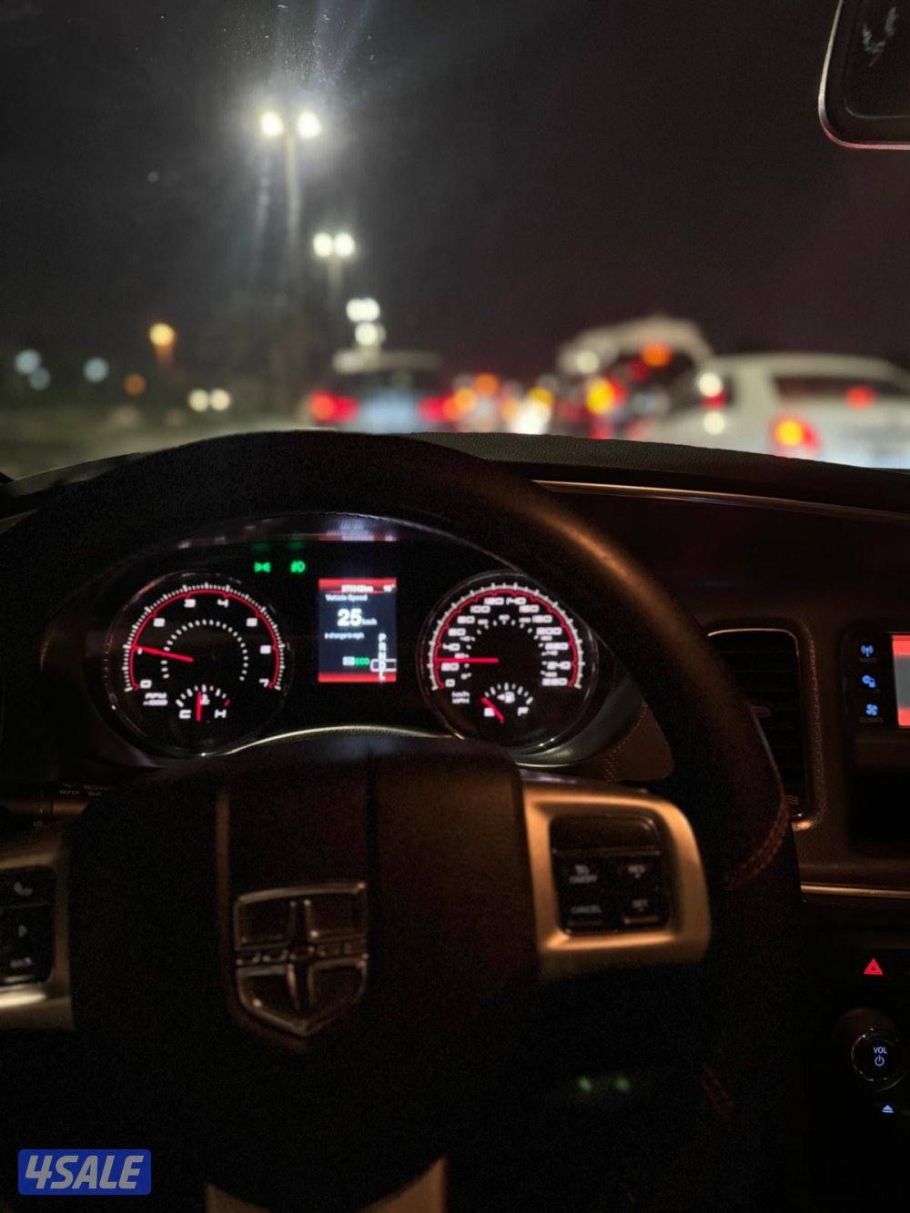 للبيع دودج شارجر 20136