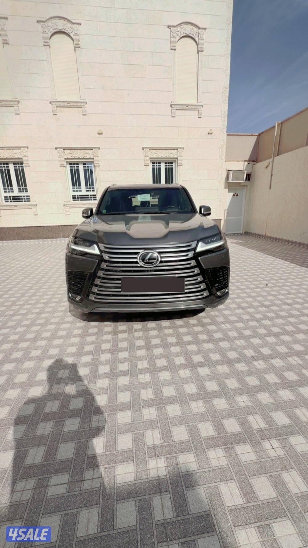 للبيع لكزس 2024 درجه اولى0