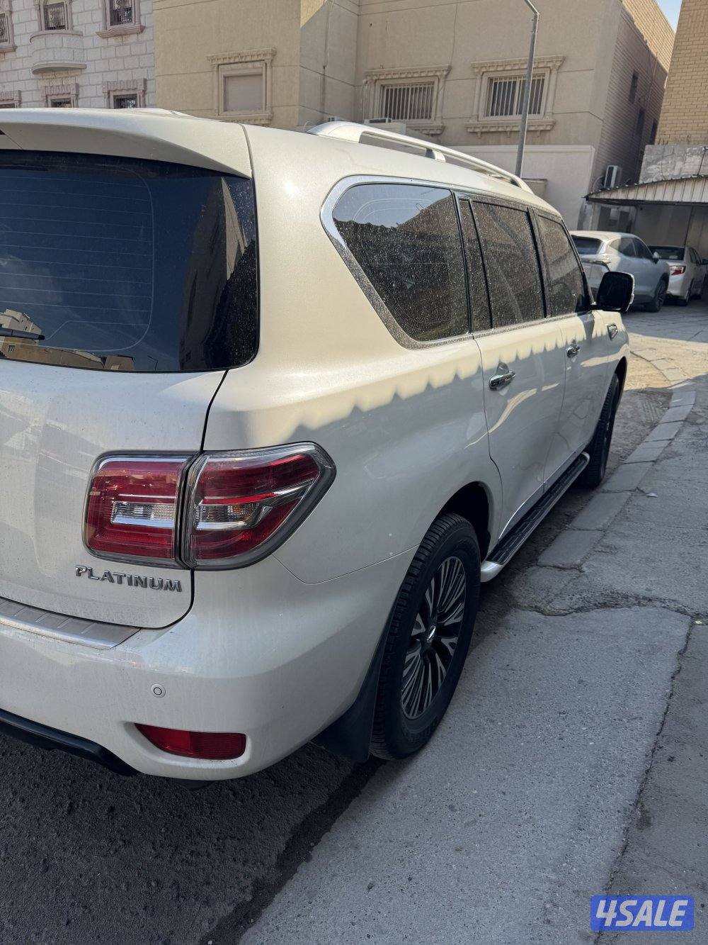 للبيع باترول بلاتنيوم ابيض صبغ وكاله 20171