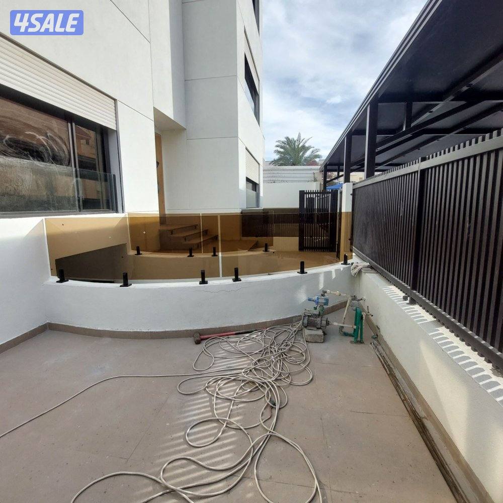 تركيب جميع انواع الزجاج المرايا واجهات سكريت طاولات طعام شاور بكس0