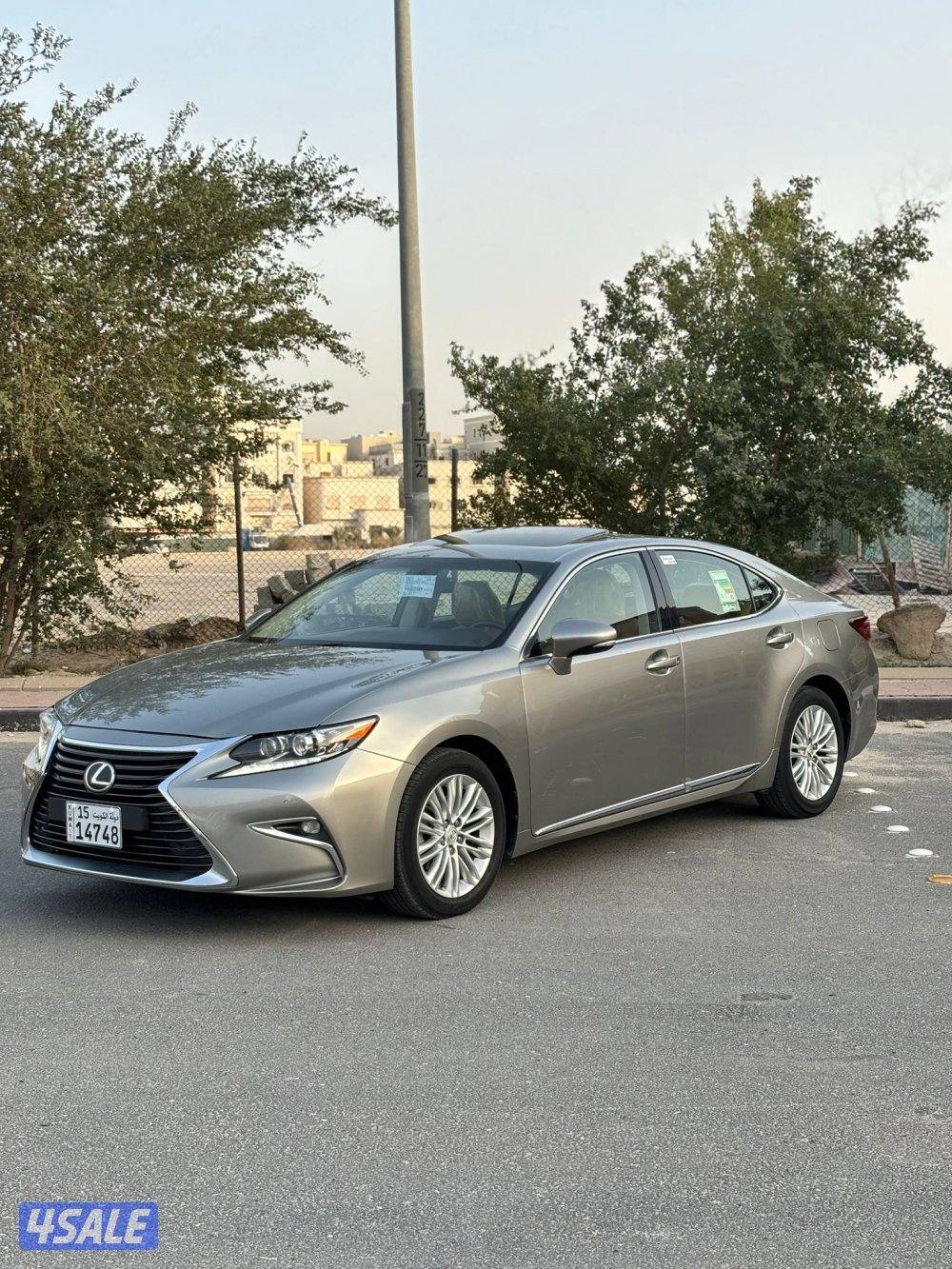 لكزس ES250 بحاله ممتازه0