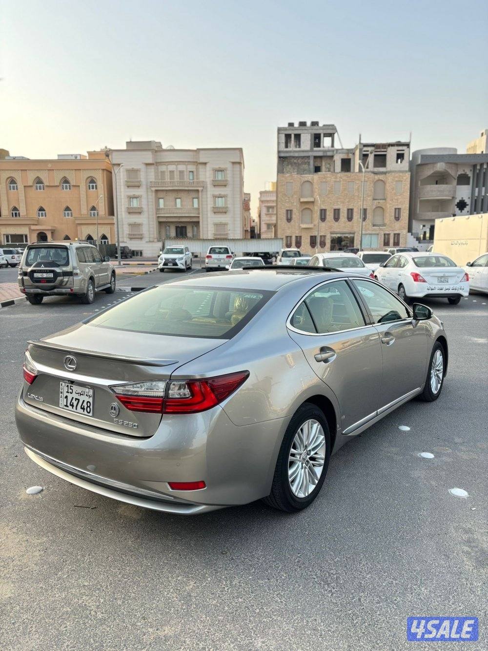 لكزس ES250 بحاله ممتازه1