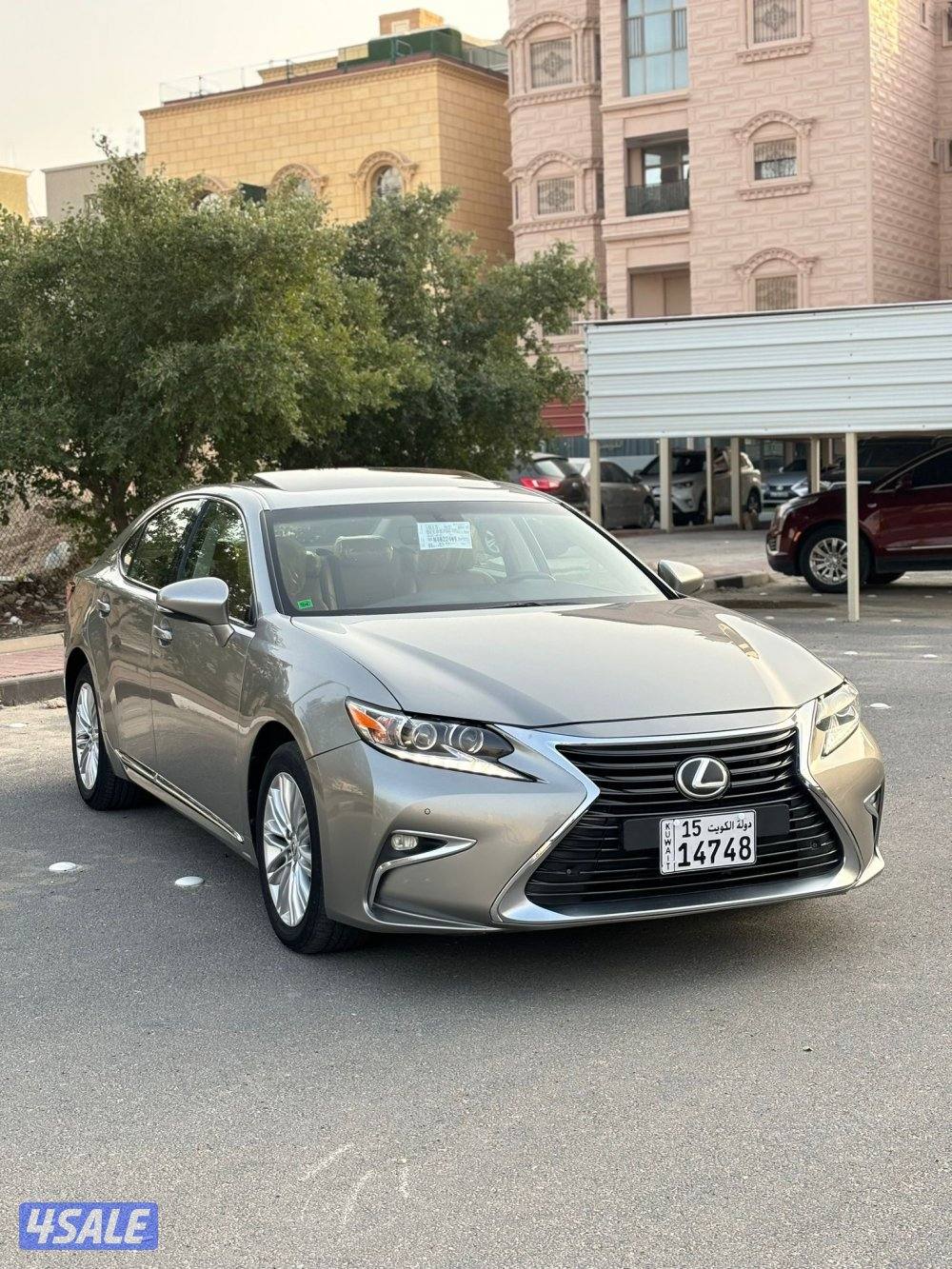 لكزس ES250 بحاله ممتازه2