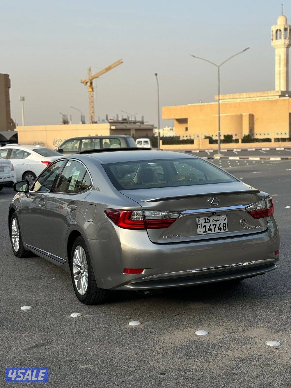 لكزس ES250 بحاله ممتازه3