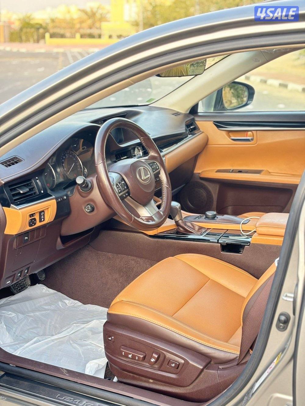 لكزس ES250 بحاله ممتازه4