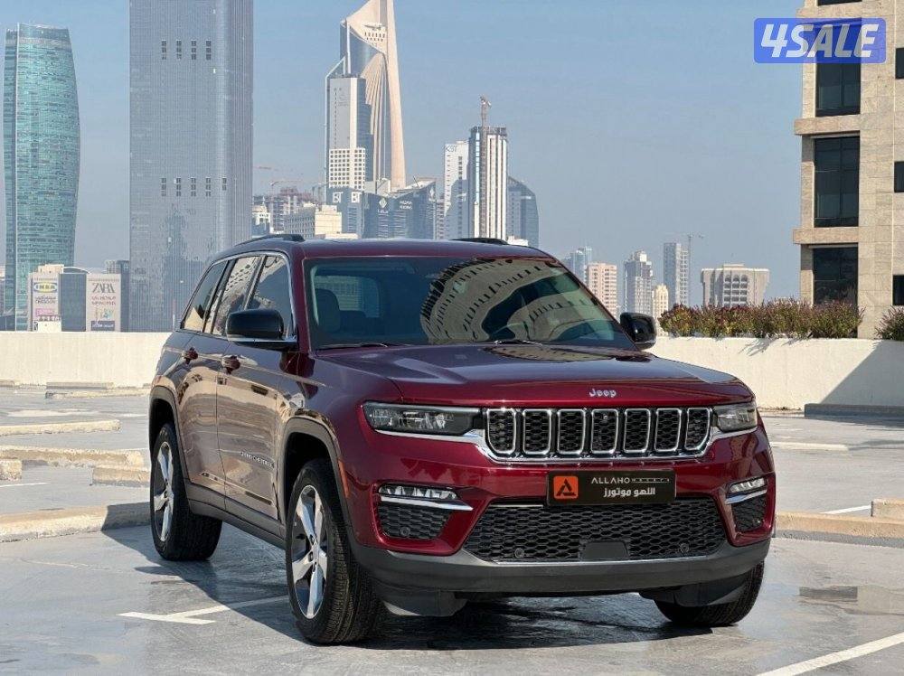 قراند شيروكيLIMITED V6 موديل2022 عداد31الف وارد الملا تحت الكفاله0