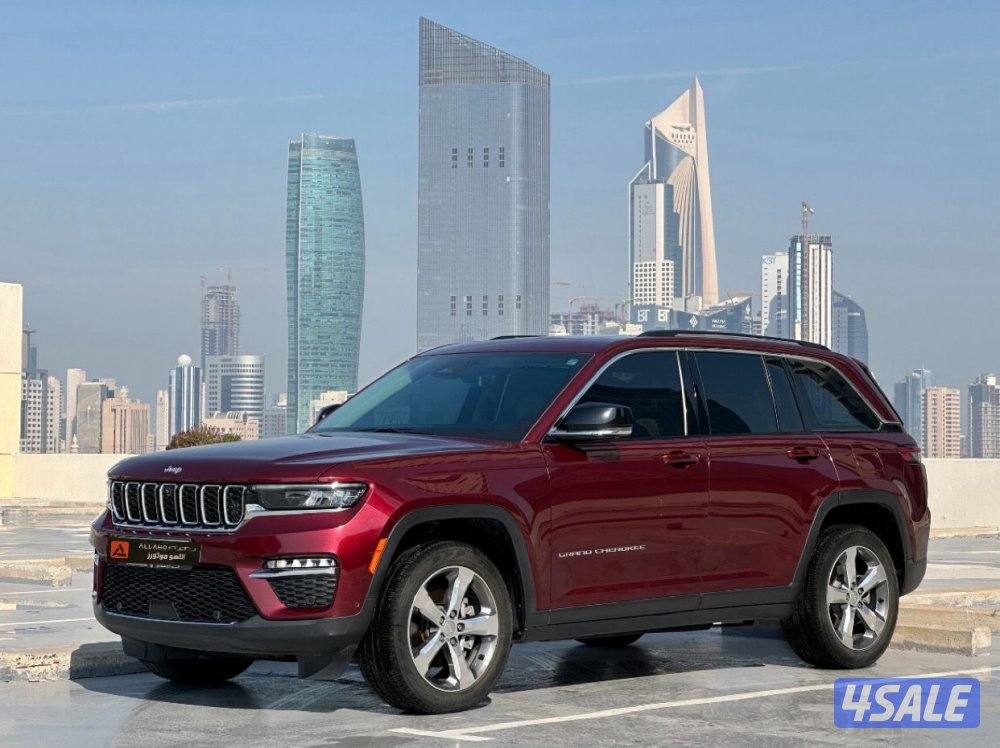 قراند شيروكيLIMITED V6 موديل2022 عداد31الف وارد الملا تحت الكفاله1