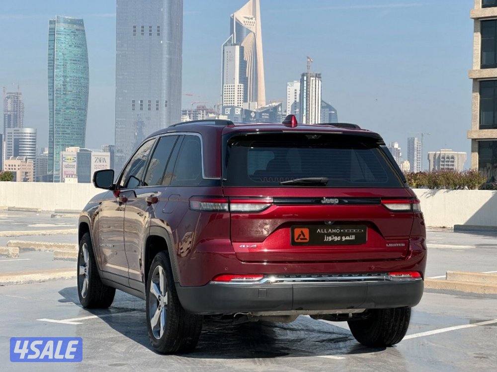 قراند شيروكيLIMITED V6 موديل2022 عداد31الف وارد الملا تحت الكفاله4