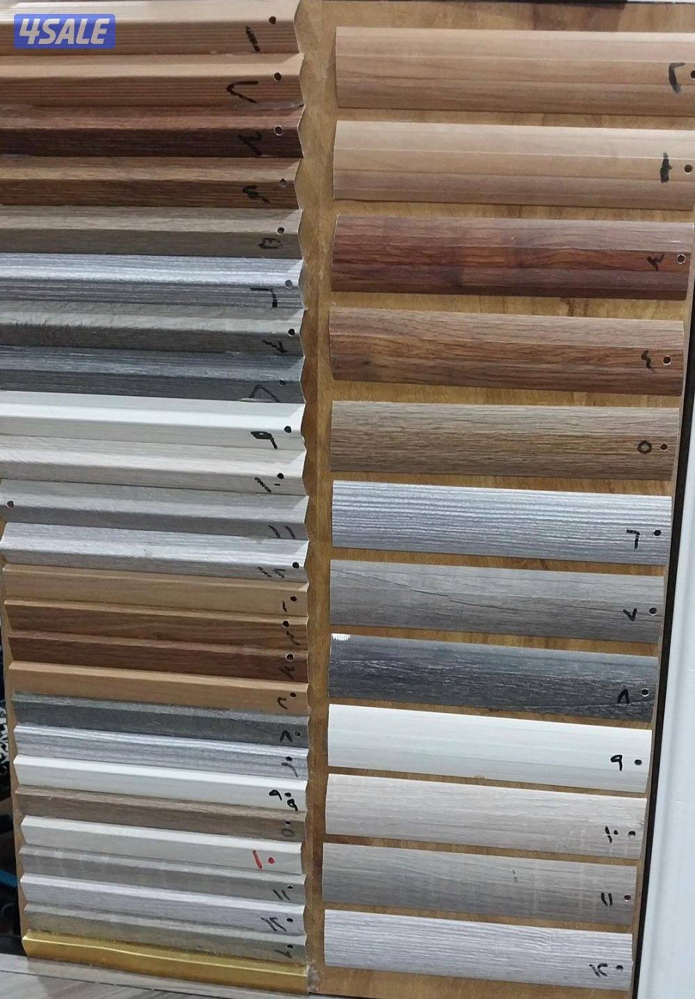 اصباغ : أرضيات باركيه خشب ، شرائح البلاستيك ، ورق جدران؛ نعله فوم، بدي13