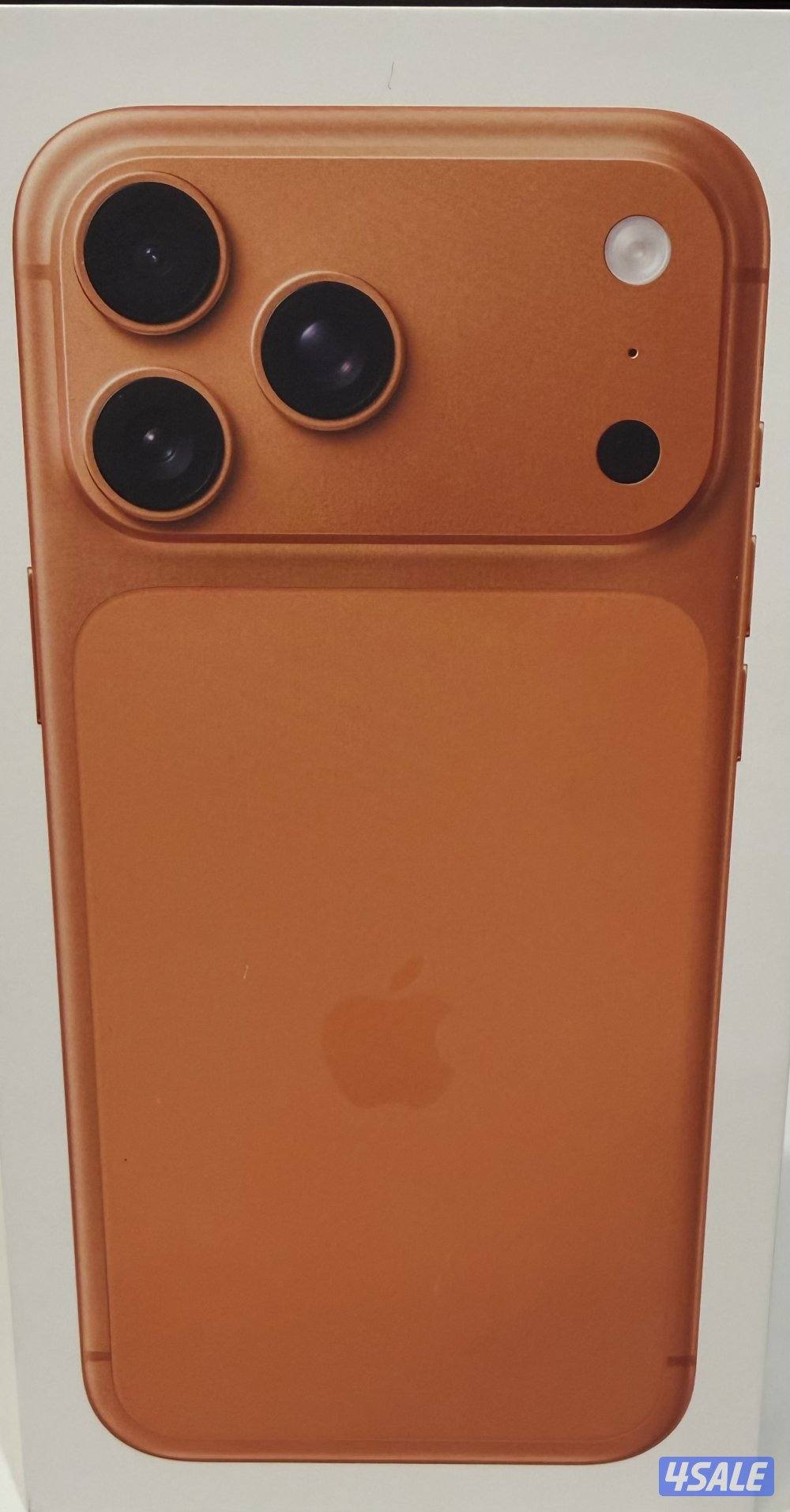 بيعه سريعه 17 برو ماكس جديد بكرتونه عربي 256 شامل الاغراض مده يومين0