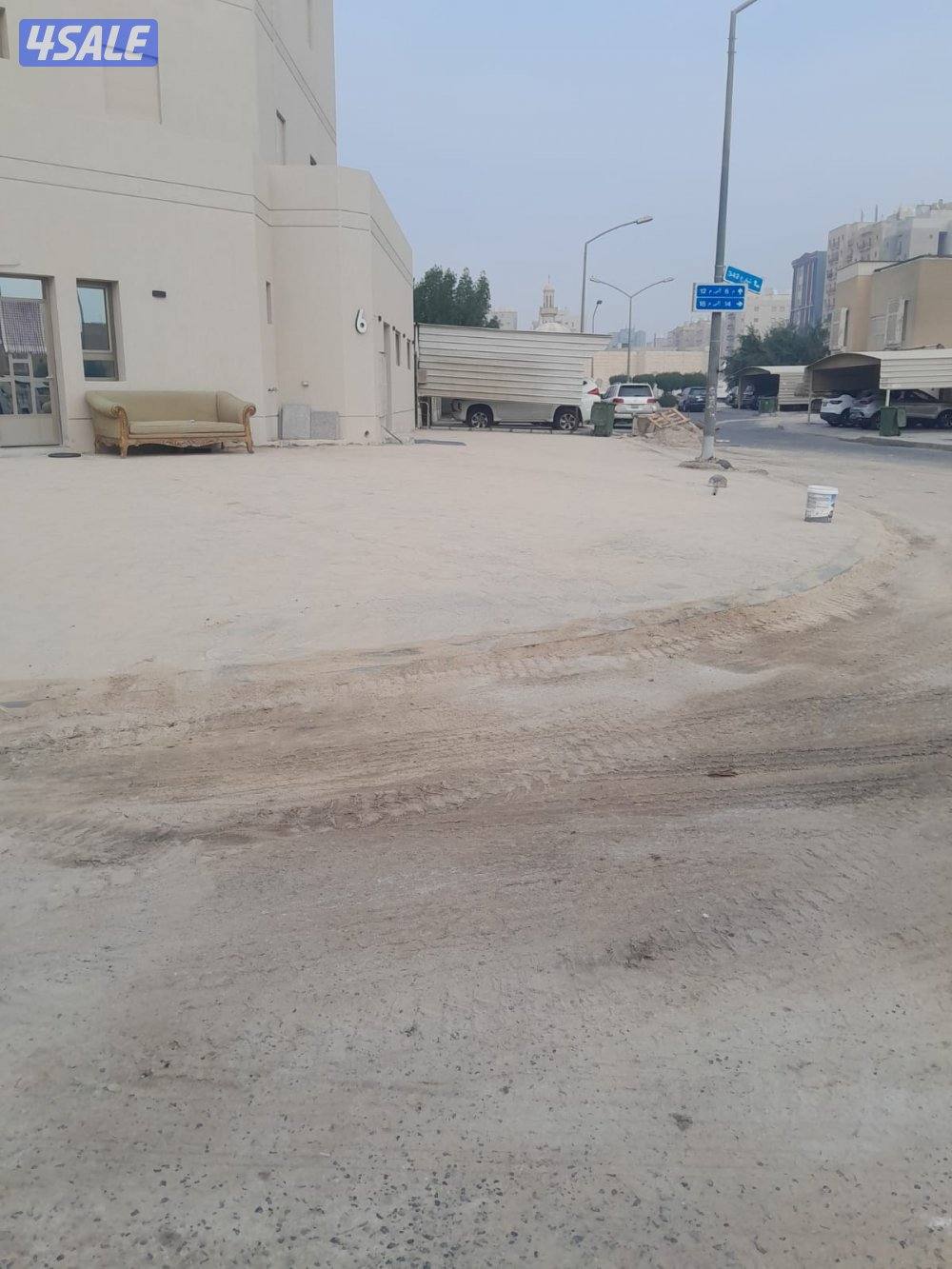 معلم بلاط متداخل وكربستون وكاشي  ومصفت سيارات وترميمات8