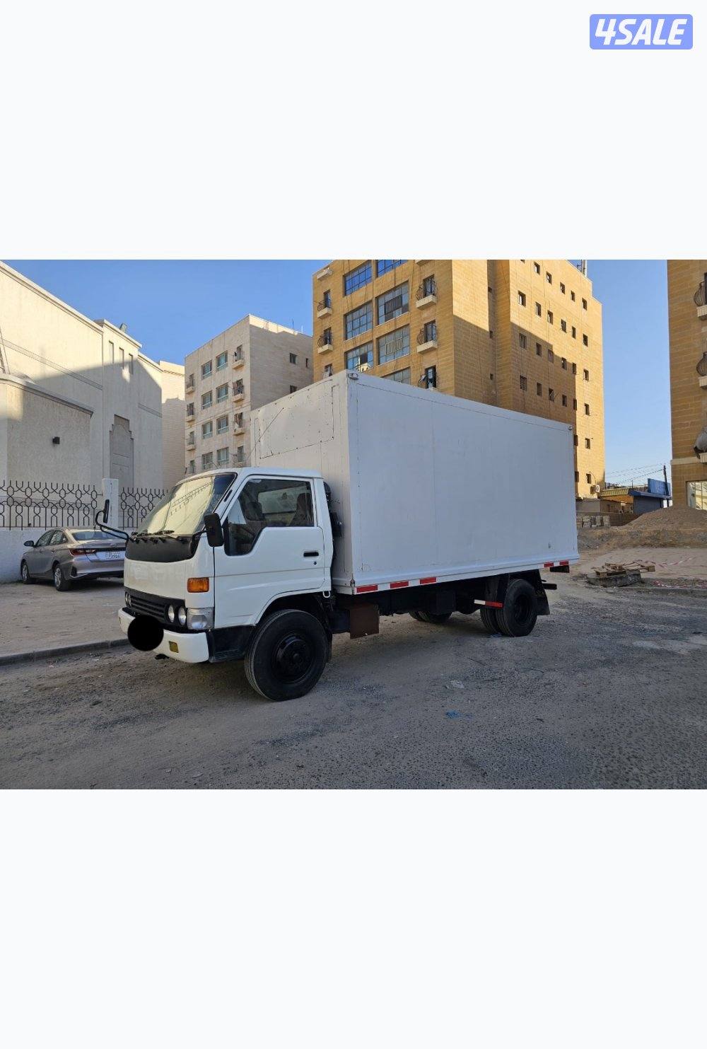 هاف لوري تويوتا  الطول 4.5 الوزن 5.100 طن. بيمه سنه1