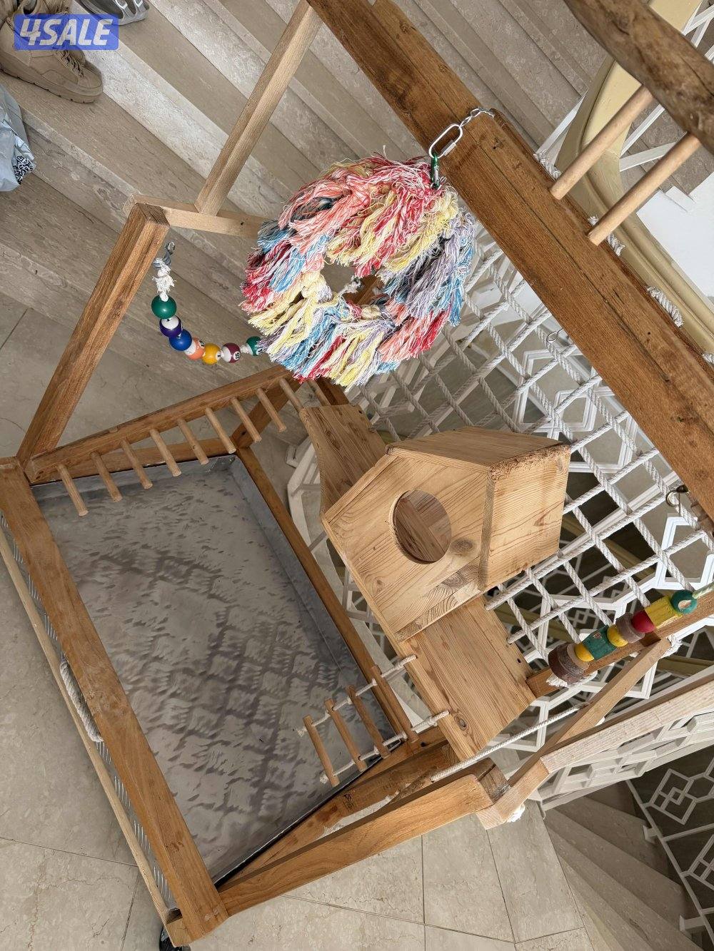 للبيع قفص شبه جديد / استاند للطيور6