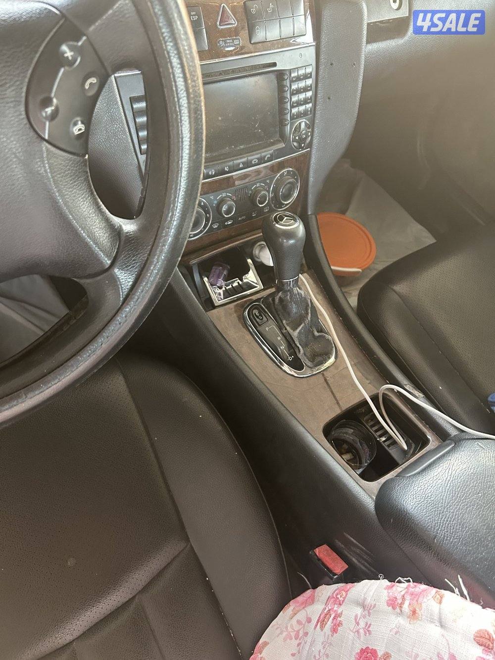 مرسيدس c280 بيعة سريعة بداعي السفر عداد 145 بسعر مغري5