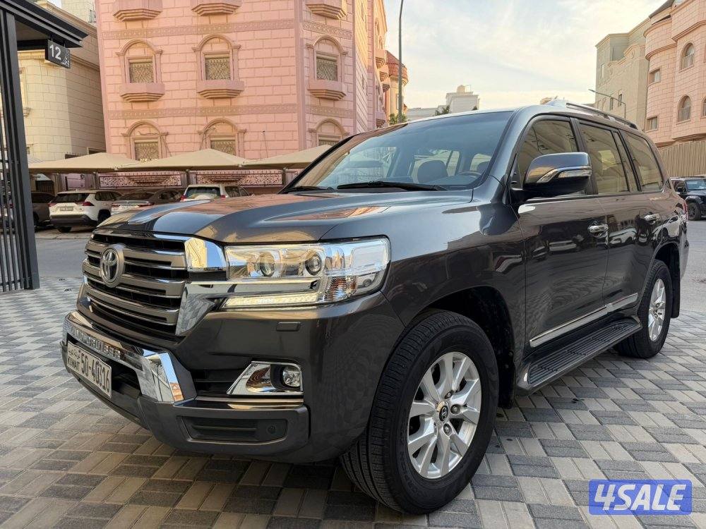 للبيع لاندكروزر 20182