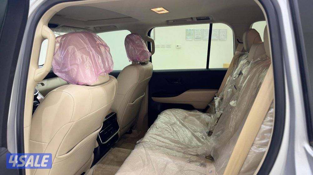 للبيع تويوتا لاندكروس GXR 4K بدون تيربو موديل 20255