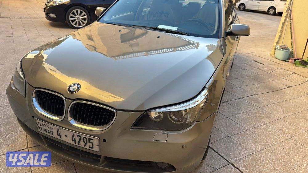 للبيع سيارتين bmw 528 موديل 2007 وكامري موديل 2006 ،0