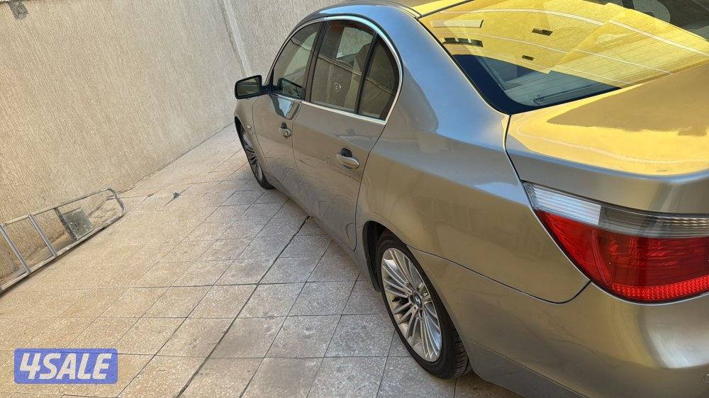 للبيع سيارتين bmw 528 موديل 2007 وكامري موديل 2006 ،1