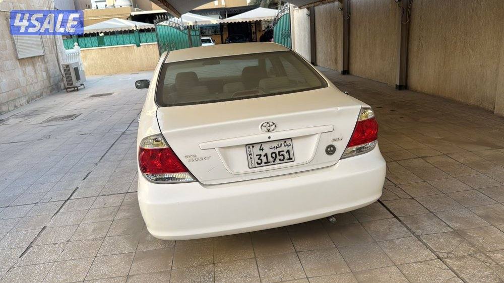 للبيع سيارتين bmw 528 موديل 2007 وكامري موديل 2006 ،4