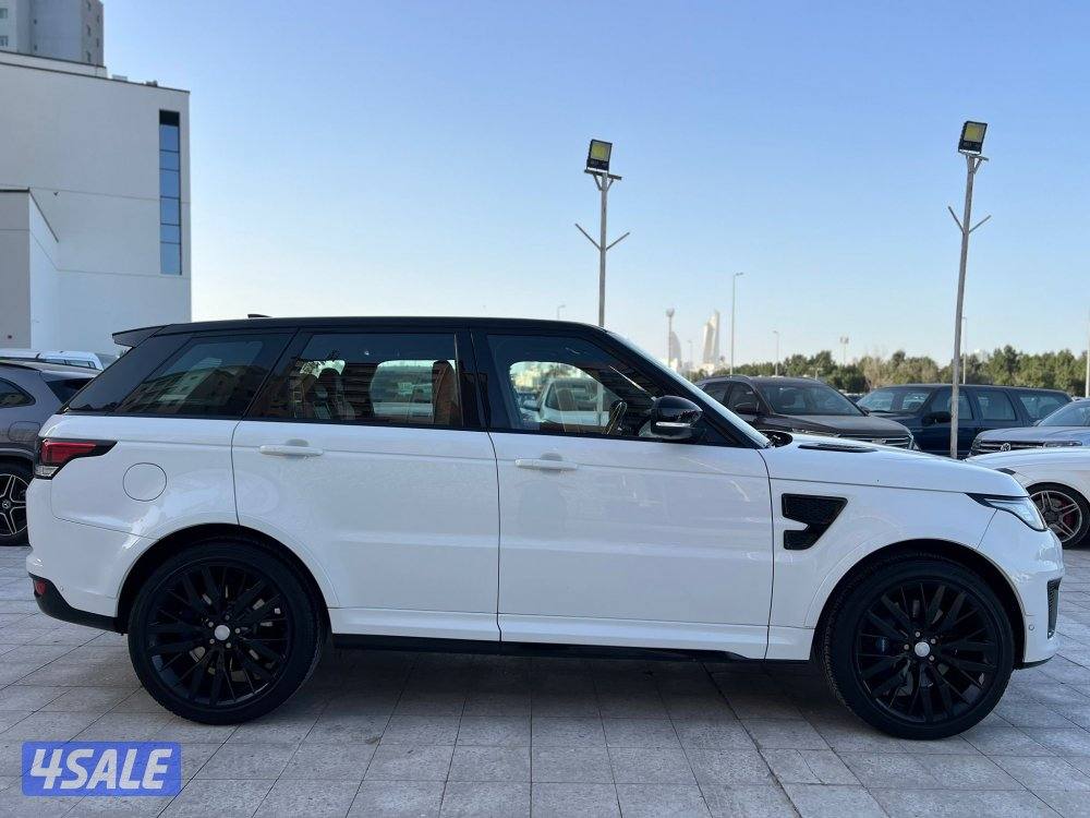 رنج روفر 2017 SVR بحالة الوكاله صبغ الوكاله شرط الفحص بالكامل4