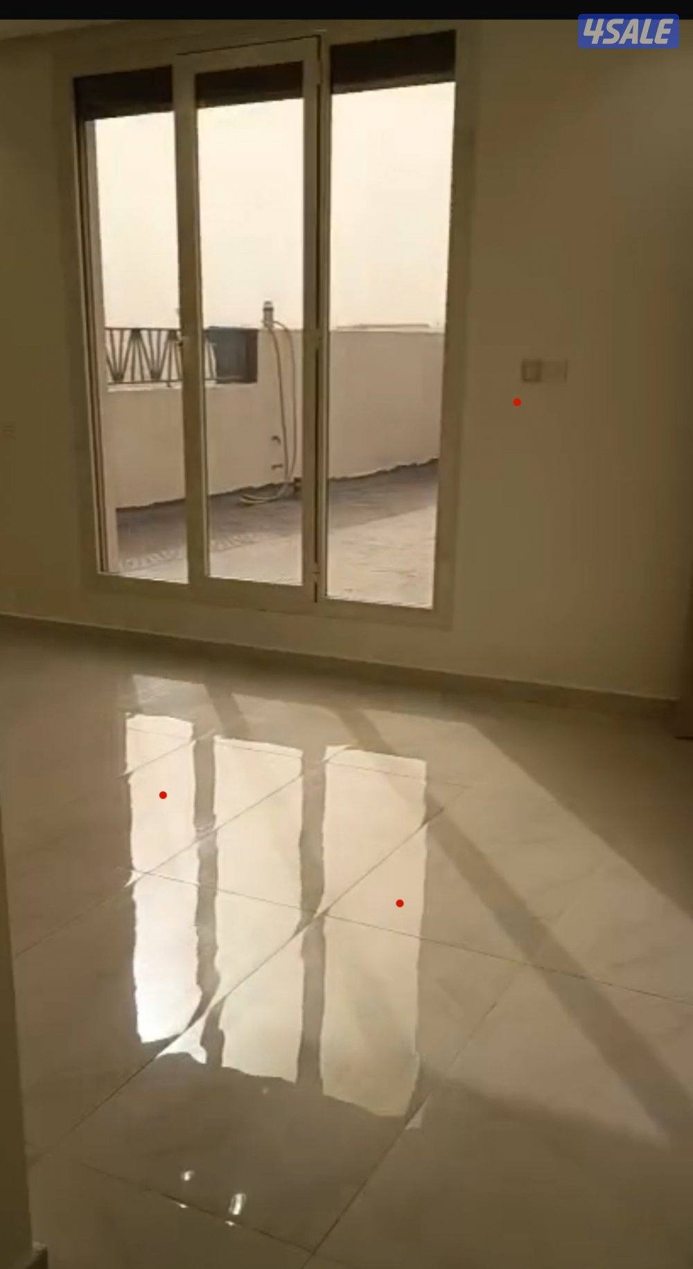 للإيجار شقة سوبر ديلوكس مع حوش خاص وإطلالة مفتوحة0