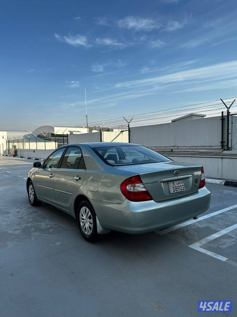 للبيع كامري 6 سلندر3