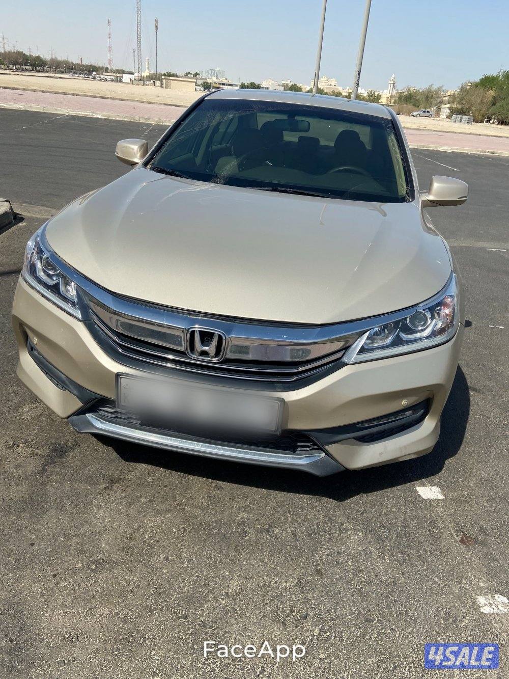 للبيع هوندا اكورد موديل ٢٠١٧ ماشي ٢١٢،٠٠٠ حالة الوكالة8