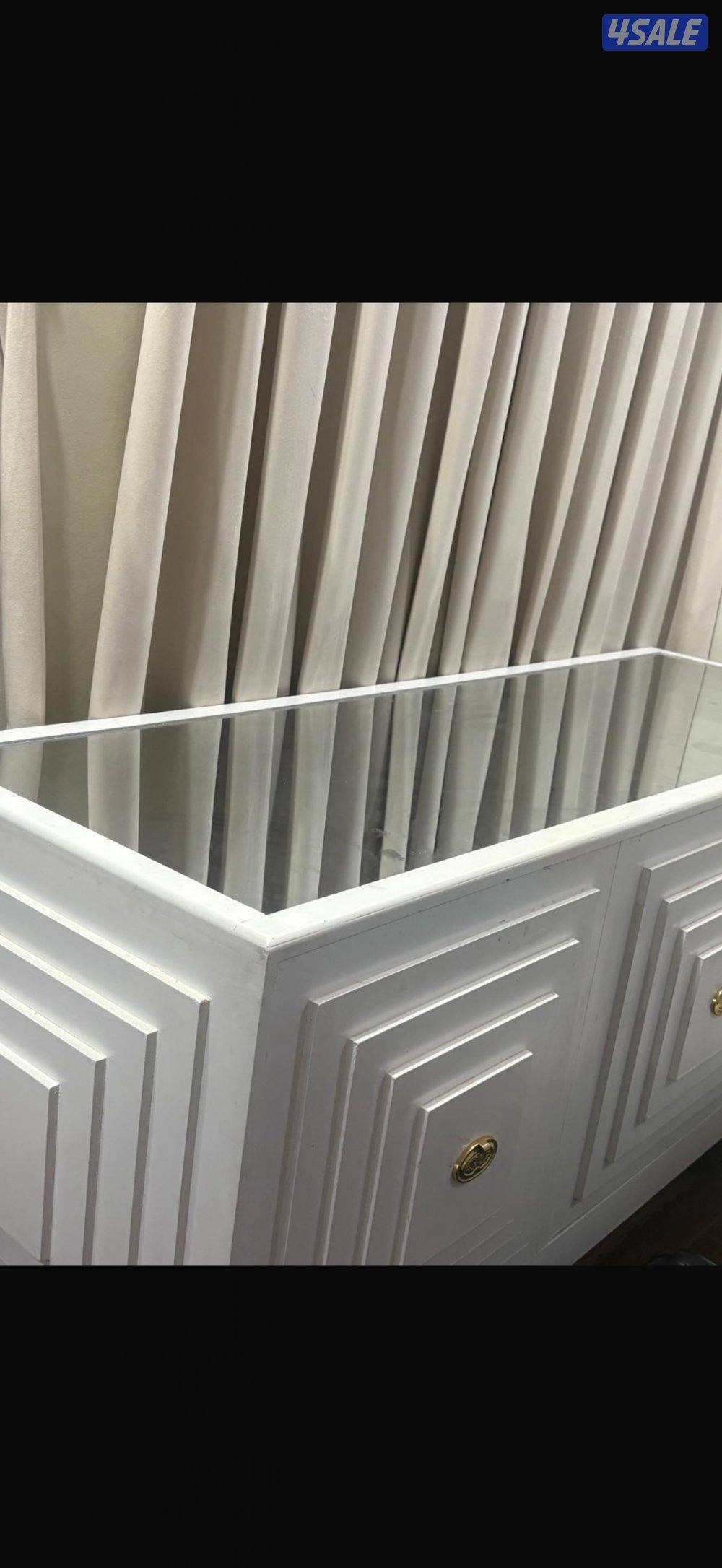 طاوله مستعمل نظيف0