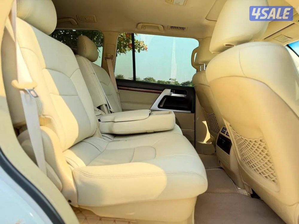 تويوتا لاندكروزر2017 وكاله البحرين GXR v8 اقرا الاعلان جيد من فضلك8