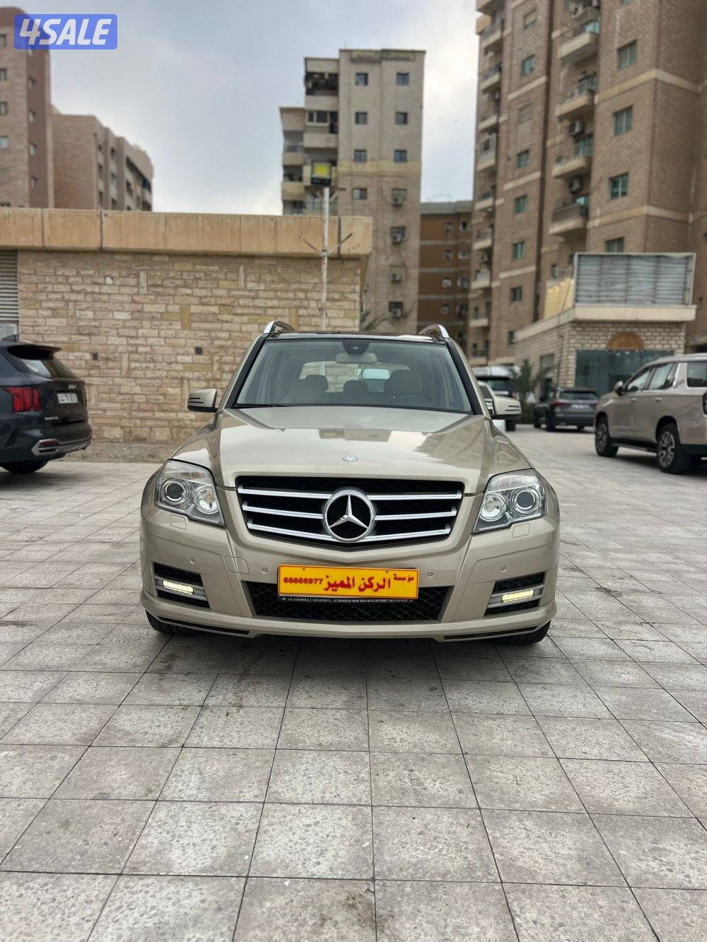 مرسيدس 2011 GLK بحاله ممتازه صبغ الوكاله شرط الفحص1