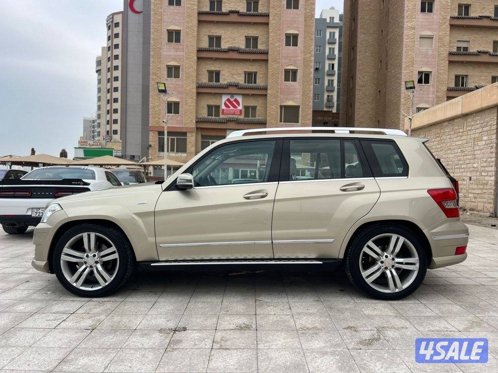 مرسيدس 2011 GLK بحاله ممتازه صبغ الوكاله شرط الفحص3