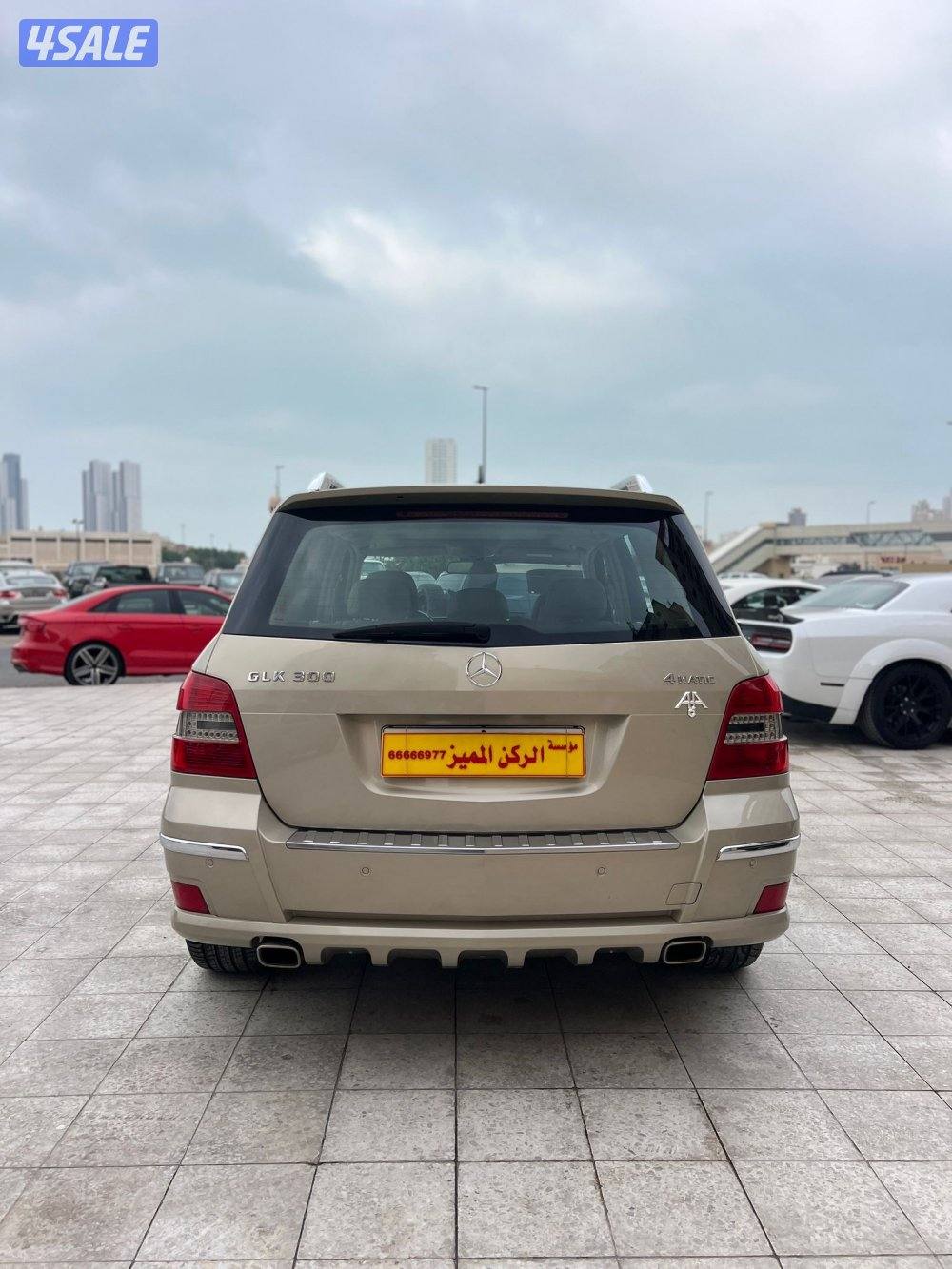 مرسيدس 2011 GLK بحاله ممتازه صبغ الوكاله شرط الفحص6