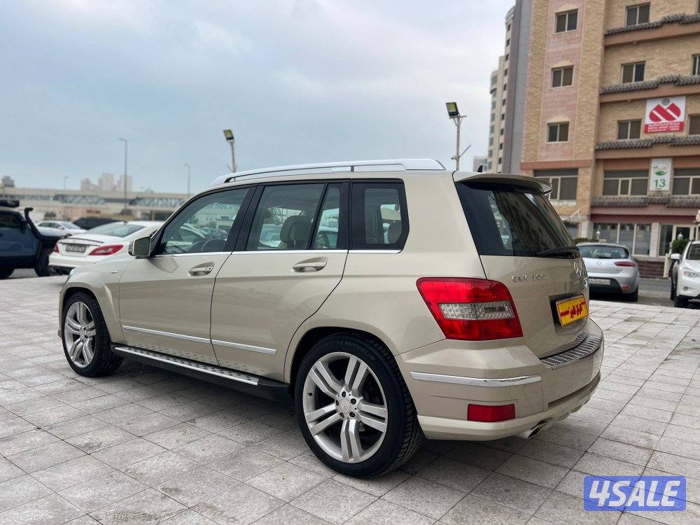 مرسيدس 2011 GLK بحاله ممتازه صبغ الوكاله شرط الفحص7