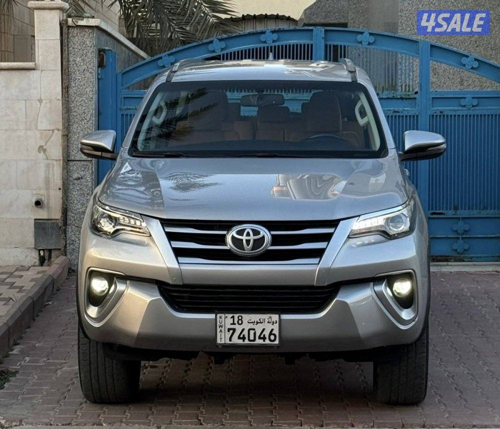 فورتنر موديل 2020 6 سلندر دبل كامل المواصفات ما عدا فتحة1