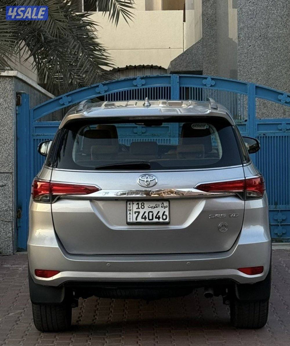 فورتنر موديل 2020 6 سلندر دبل كامل المواصفات ما عدا فتحة2