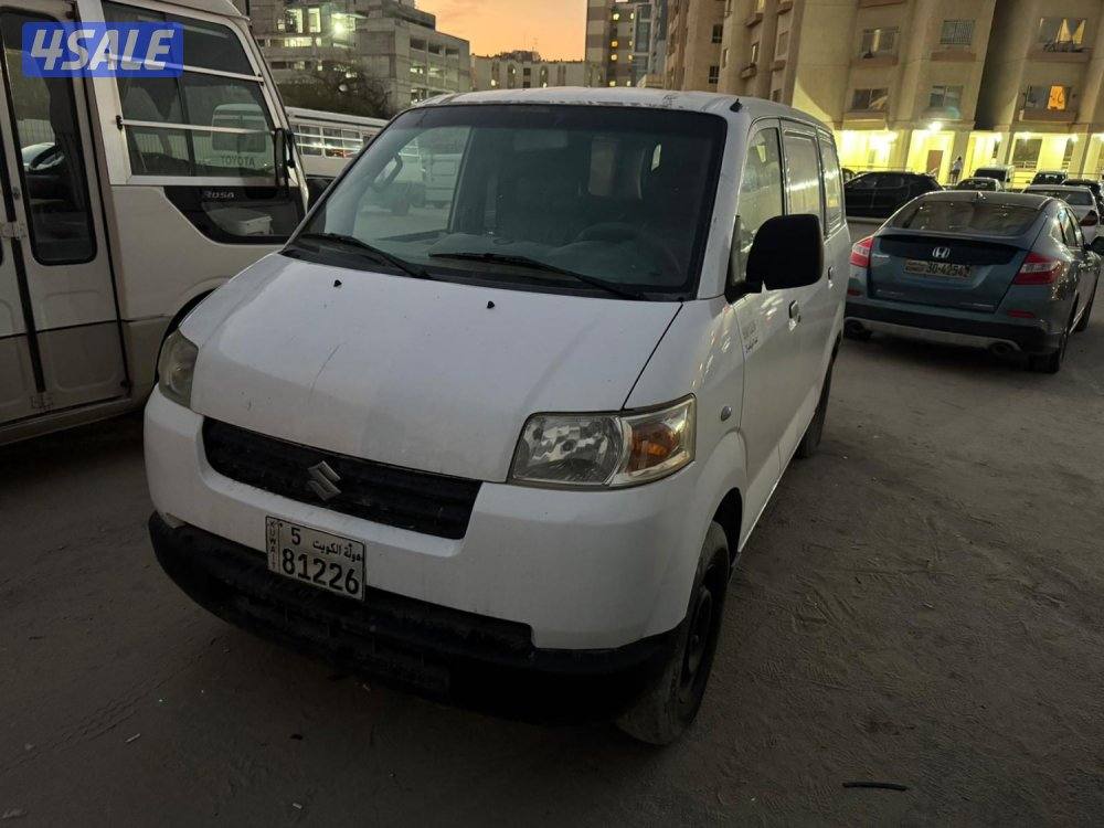 للبيع باص سوزوكي كاري مقفل مديل 20101