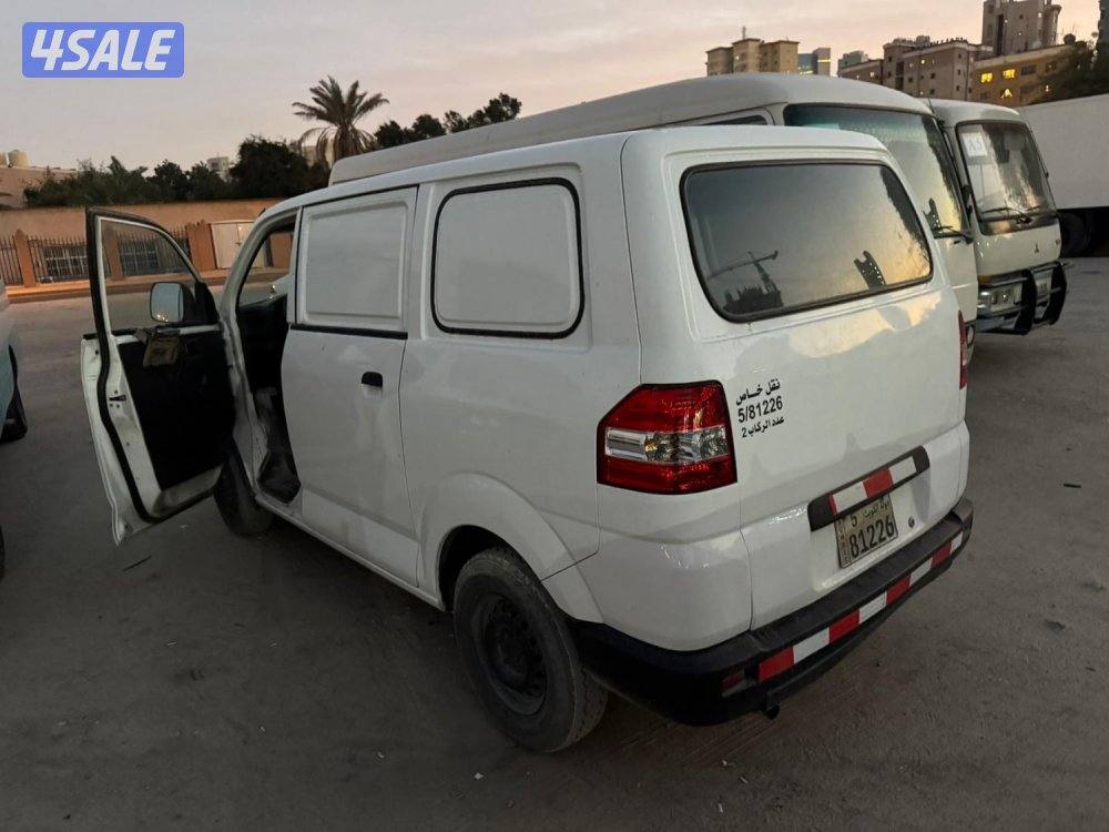 للبيع باص سوزوكي كاري مقفل مديل 20102