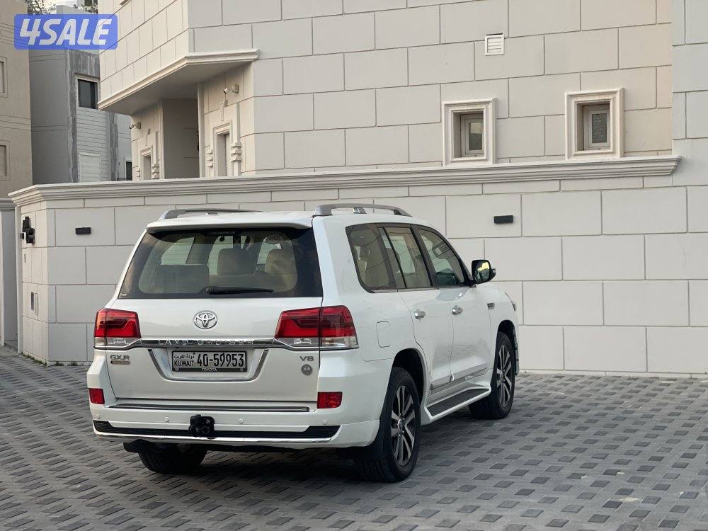 لاندكروزر 20164