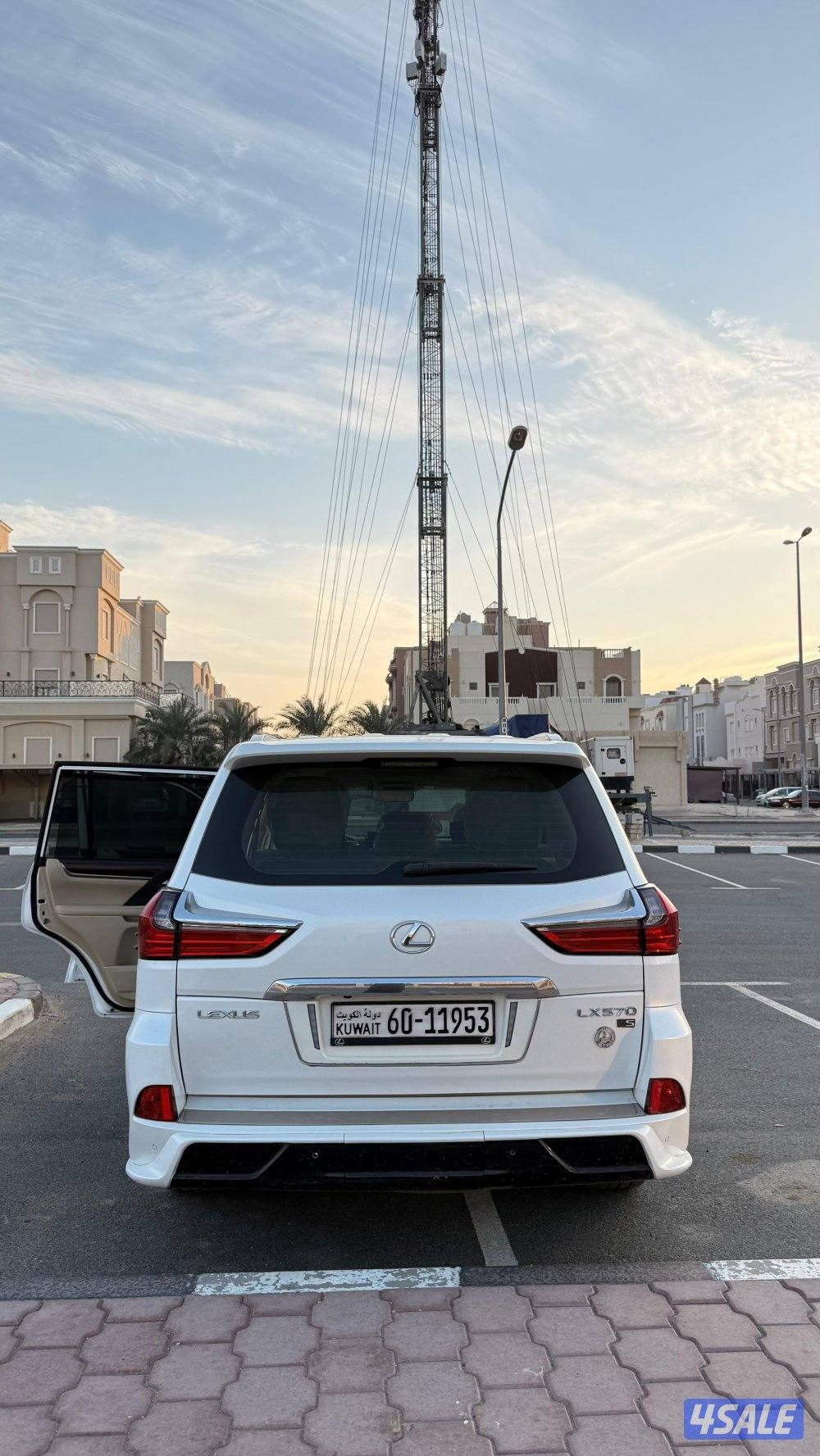 لكزس lx. 2016  صبغ وكالة شرط الفحص ماشي١٥٨3